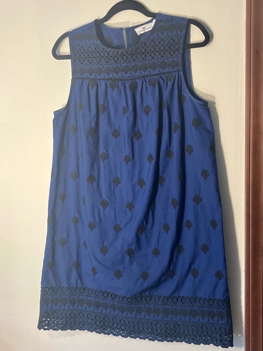 Vineyard Vines Navy Blue Shift Sleeveless Dress Black Eyelet Embroidered Lace